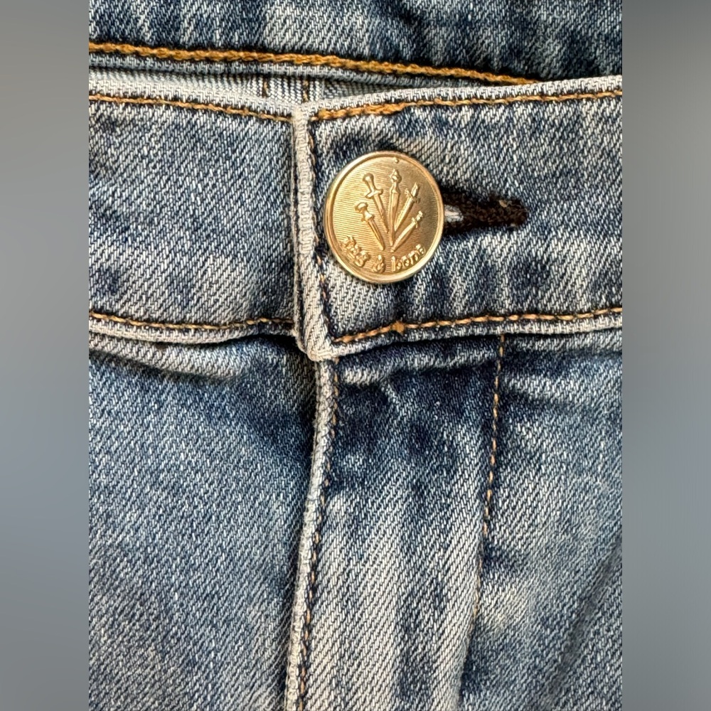 Rag & Bone High-Rise Jeans Women’s Size 27.      With a 27”‎ Inseam 10” Rise. - Picture 2 of 5
